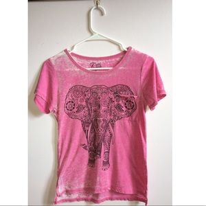 💥SOLD💥 Pink elephant T-shirt